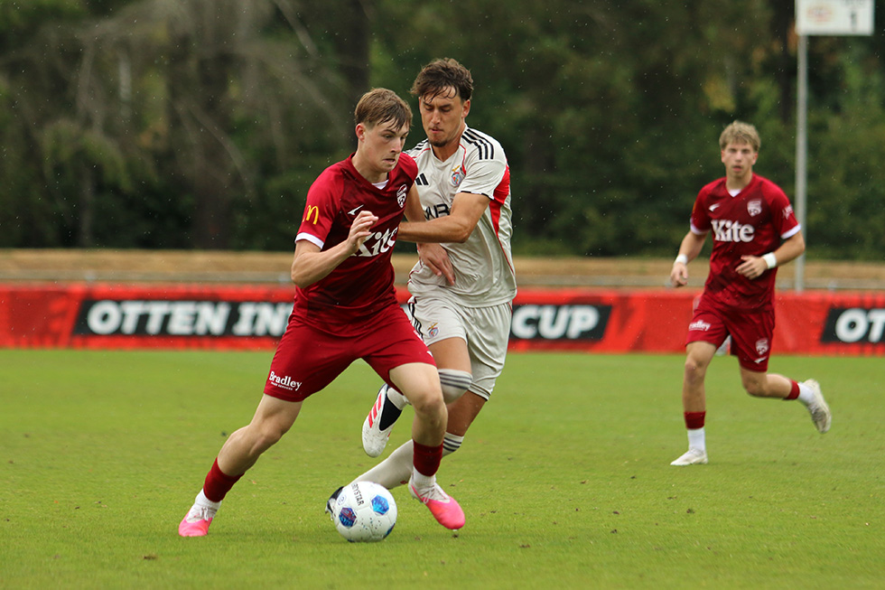 Adelaide United FC - SL Benfica