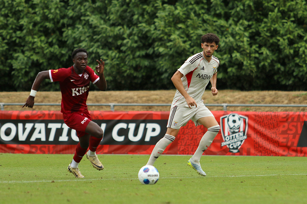 Adelaide United FC - SL Benfica