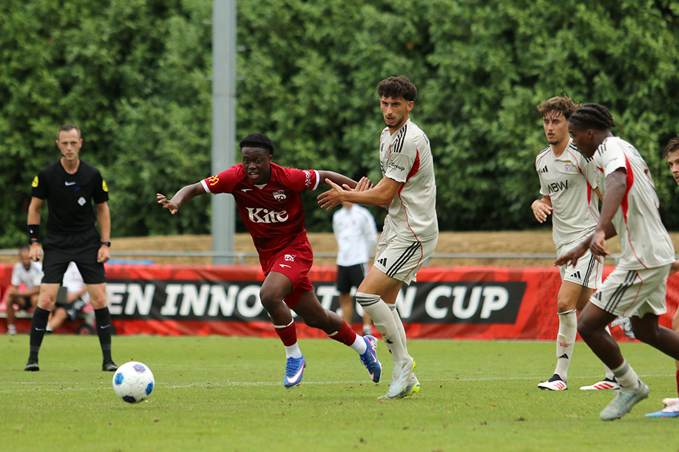 Adelaide United FC - SL Benfica