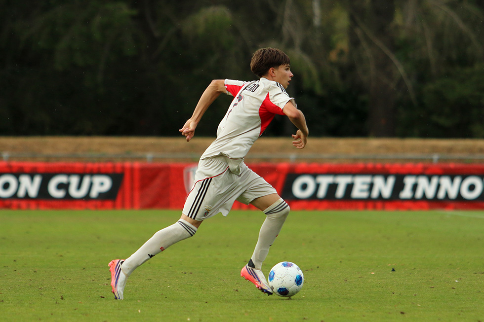 Adelaide United FC - SL Benfica