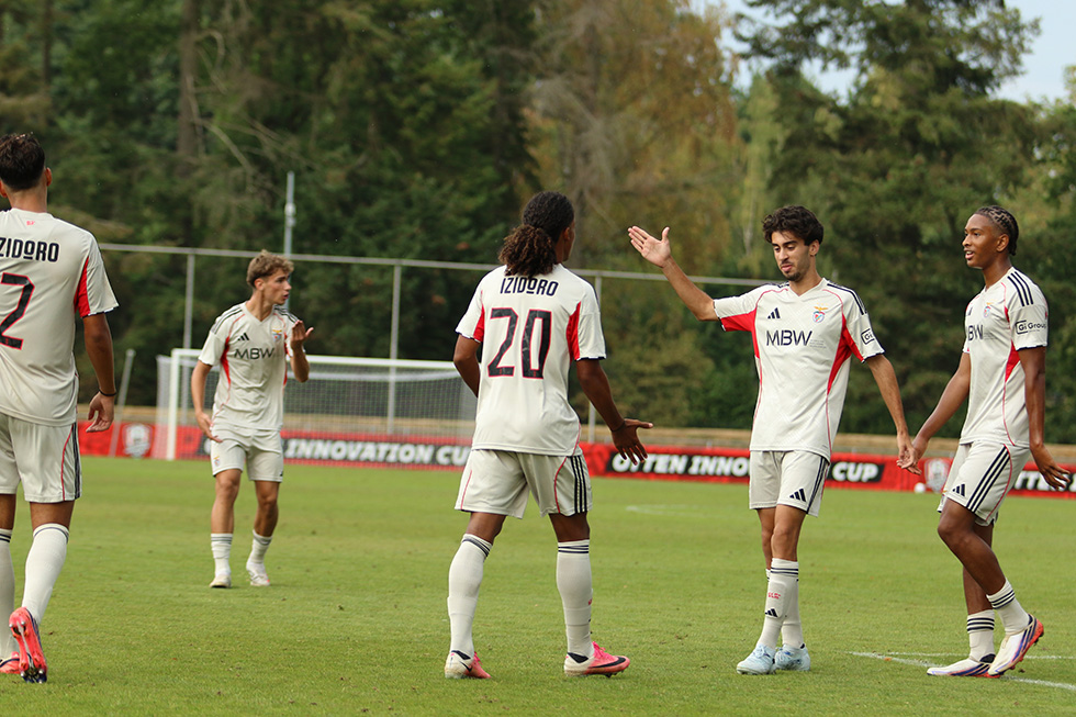 Adelaide United FC - SL Benfica