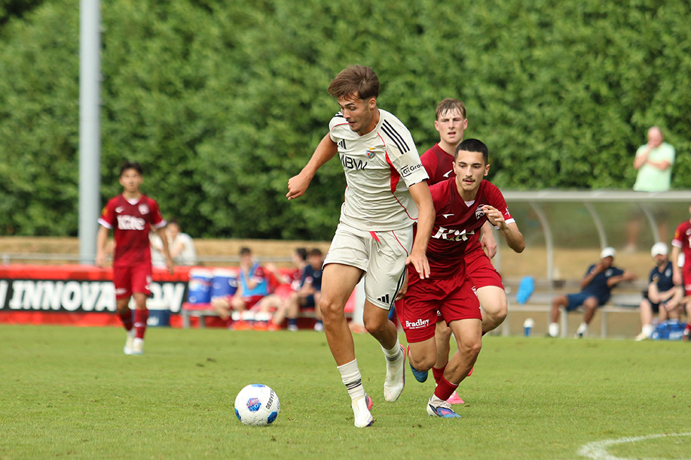 Adelaide United FC - SL Benfica