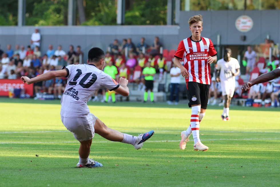 PSV - Adelaide United FC